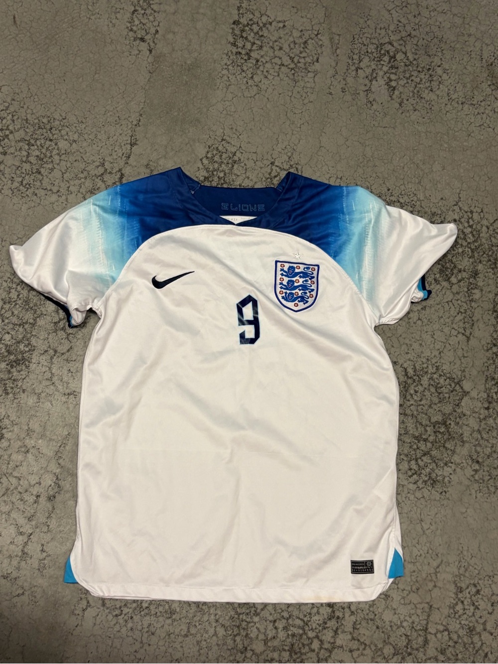Nike Harry Kane #9 England National Team Soccer Jersey Men’s L - Picture 2 of 3